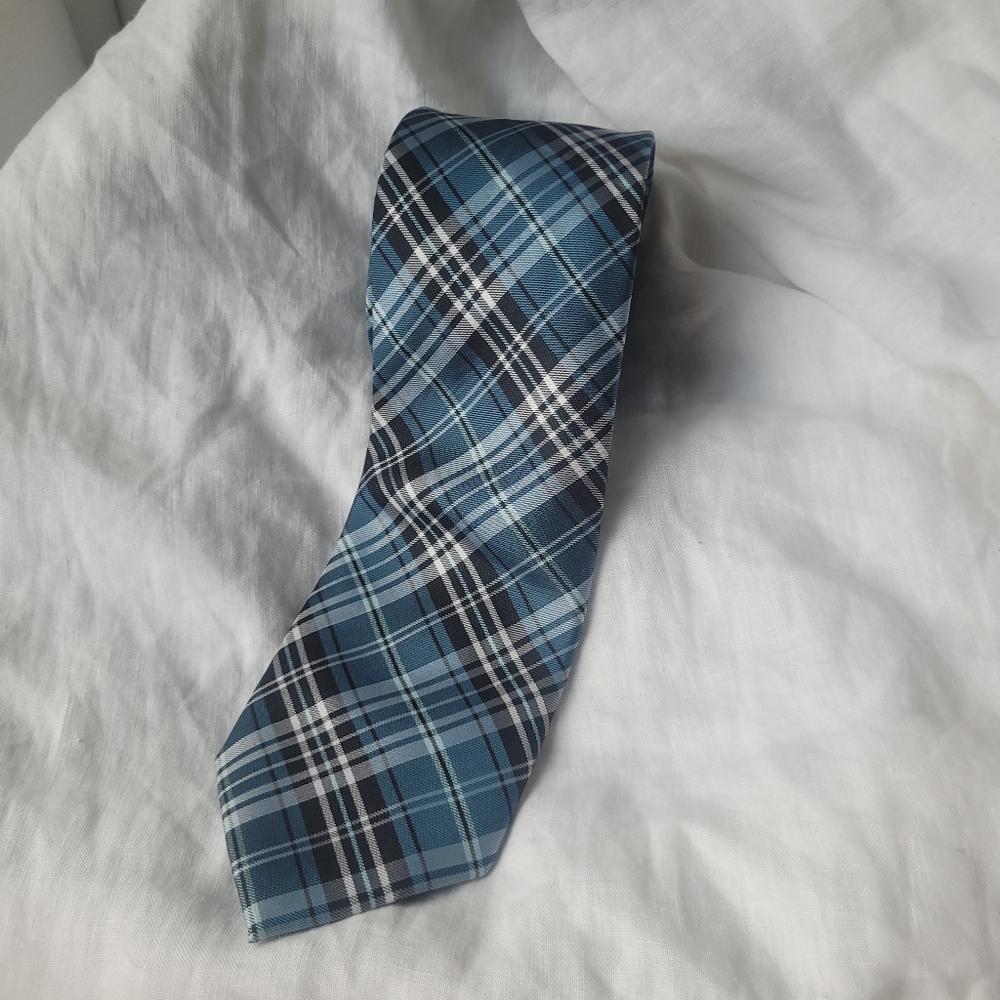 Perry Ellis Silk Tie